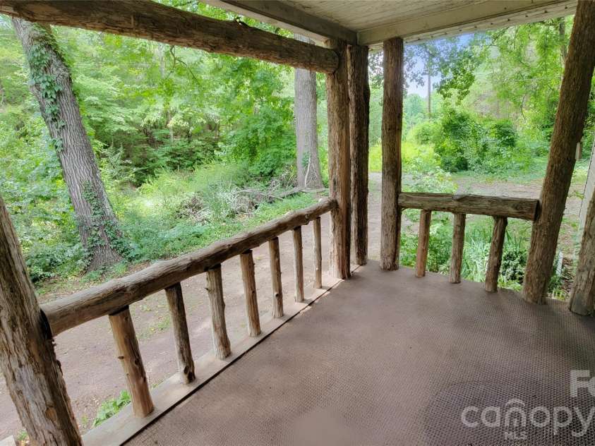 2517 Old Catholic Church Road, Blackstock, SC 29014.  MLS# CAR4400029, YatesRealty ID 45371. 