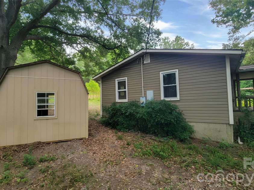 2517 Old Catholic Church Road, Blackstock, SC 29014.  MLS# CAR4400029, YatesRealty ID 45371. 