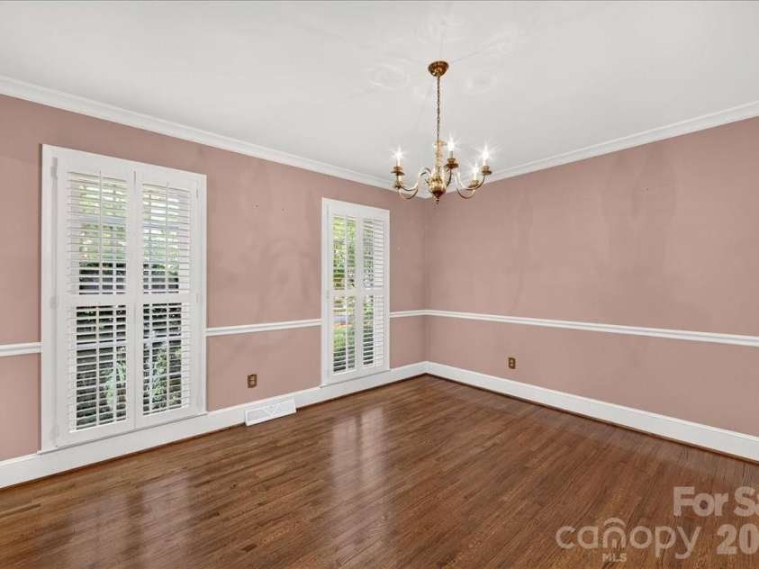 842 Ashmeade Road, Charlotte, NC 28211.  MLS# CAR4415245, YatesRealty ID 45375. Dining Room