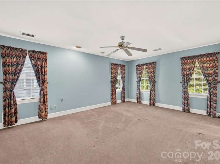 842 Ashmeade Road, Charlotte, NC 28211.  MLS# CAR4415245, YatesRealty ID 45375. Primary bedroom
