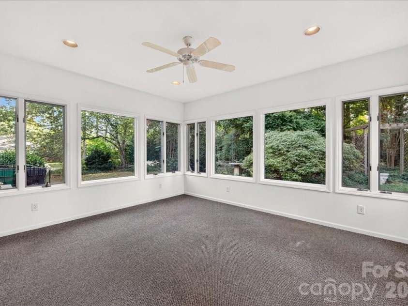 842 Ashmeade Road, Charlotte, NC 28211.  MLS# CAR4415245, YatesRealty ID 45375. Sunroom