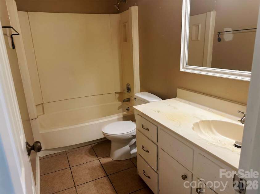 9607 Barkridge Road, Charlotte, NC 28227.  MLS# CAR4416363, YatesRealty ID 45377. 
