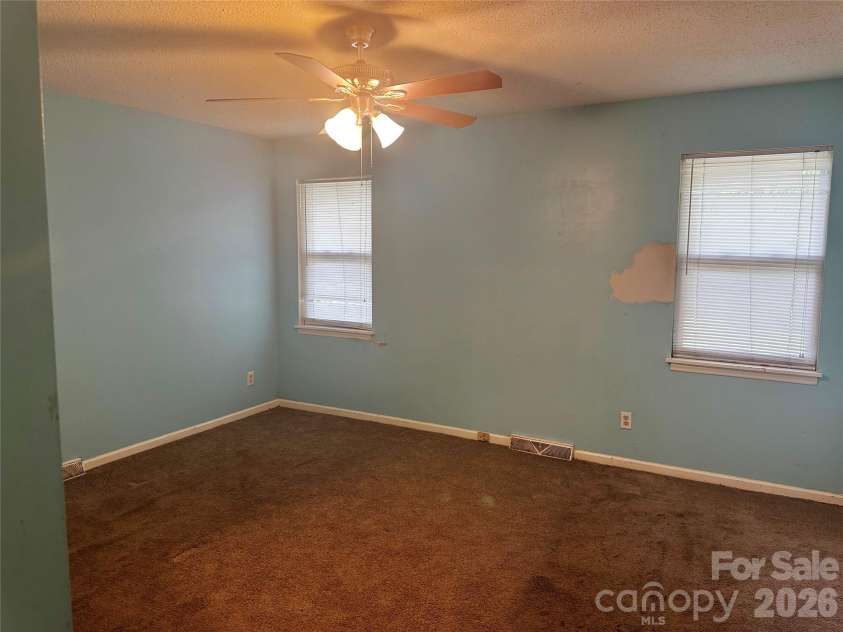 9607 Barkridge Road, Charlotte, NC 28227.  MLS# CAR4416363, YatesRealty ID 45377. 