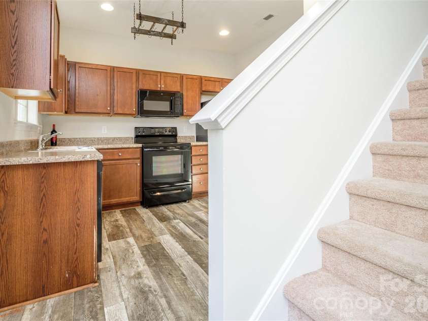 35 Greenly Lane, Fletcher, NC 28732.  MLS# CAR4333662, YatesRealty ID 4538. 