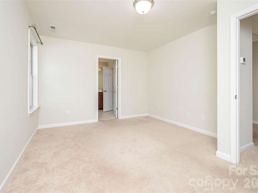 35 Greenly Lane, Fletcher, NC 28732.  MLS# CAR4333662, YatesRealty ID 4538. 