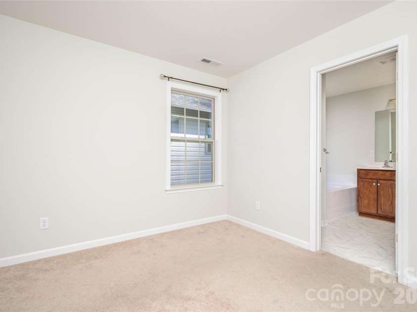 35 Greenly Lane, Fletcher, NC 28732.  MLS# CAR4333662, YatesRealty ID 4538. 