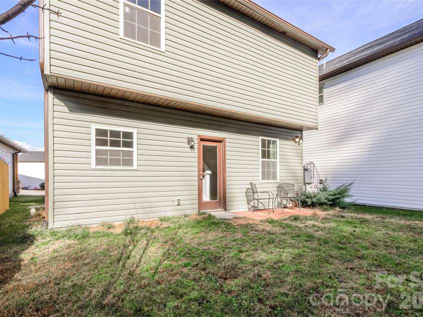 35 Greenly Lane, Fletcher, NC 28732.  MLS# CAR4333662, YatesRealty ID 4538. 