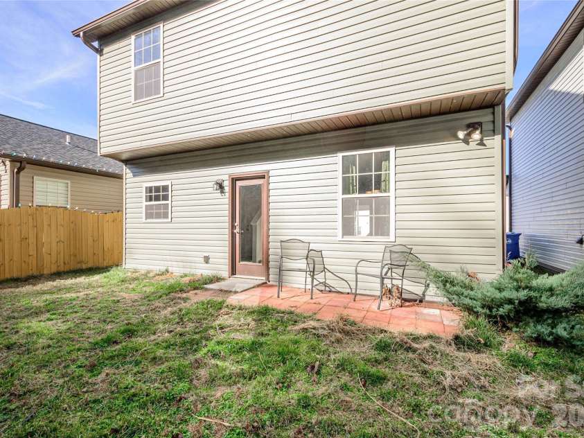 35 Greenly Lane, Fletcher, NC 28732.  MLS# CAR4333662, YatesRealty ID 4538. 