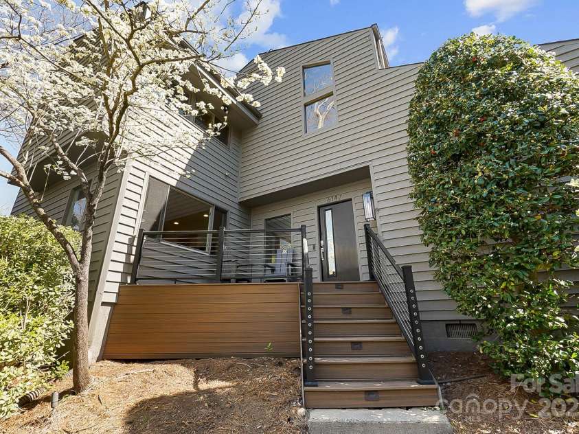 6147 Lake Providence Lane, Charlotte, NC 28277.  MLS# CAR4242537, YatesRealty ID 4538. 
