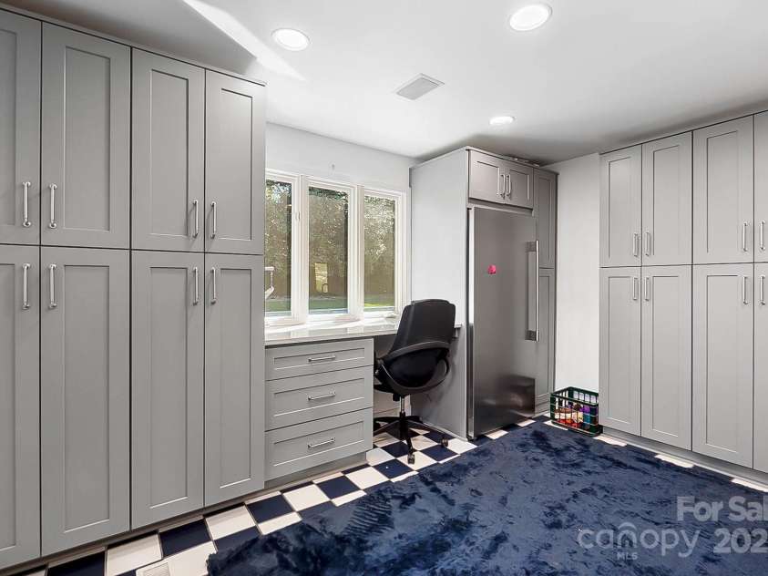 6147 Lake Providence Lane, Charlotte, NC 28277.  MLS# CAR4242537, YatesRealty ID 4538. 