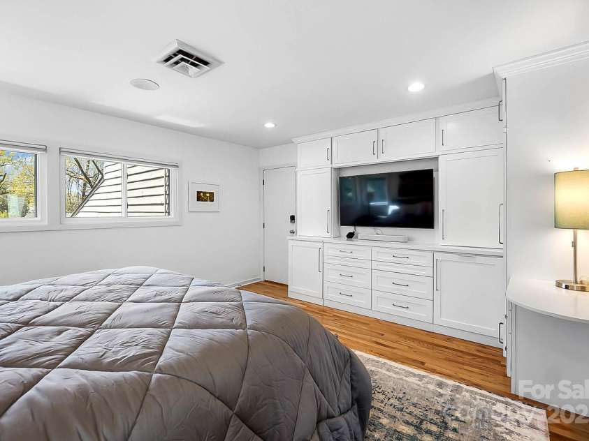 6147 Lake Providence Lane, Charlotte, NC 28277.  MLS# CAR4242537, YatesRealty ID 4538. 