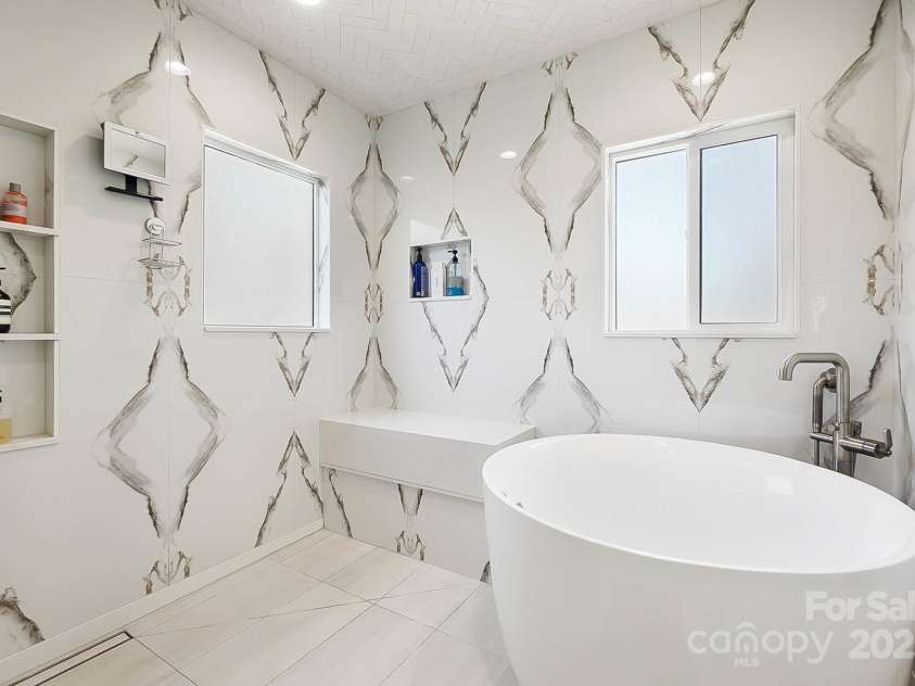 6147 Lake Providence Lane, Charlotte, NC 28277.  MLS# CAR4242537, YatesRealty ID 4538. 