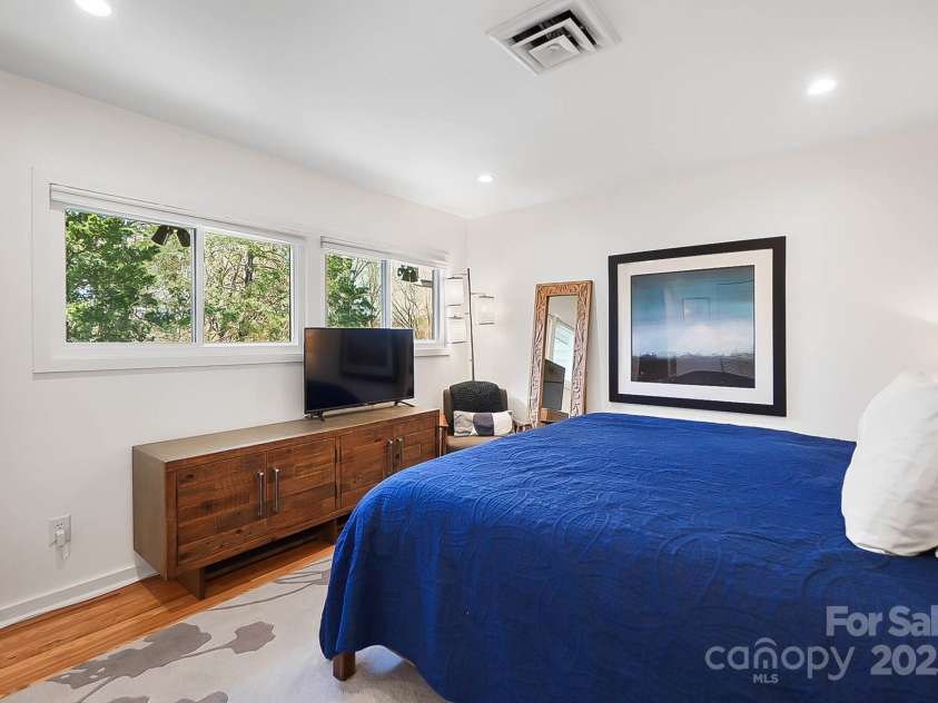 6147 Lake Providence Lane, Charlotte, NC 28277.  MLS# CAR4242537, YatesRealty ID 4538. 