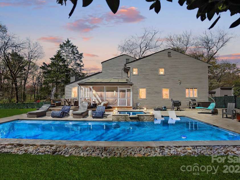 6147 Lake Providence Lane, Charlotte, NC 28277.  MLS# CAR4242537, YatesRealty ID 4538. 