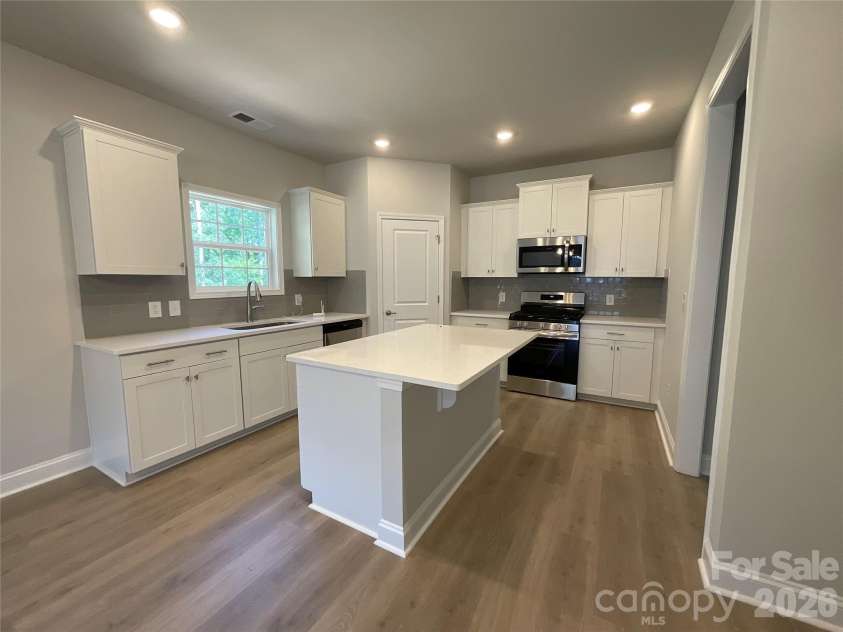 1590 Autumn Lane, York, SC 29745.  MLS# CAR4416332, YatesRealty ID 45380. Kitchen