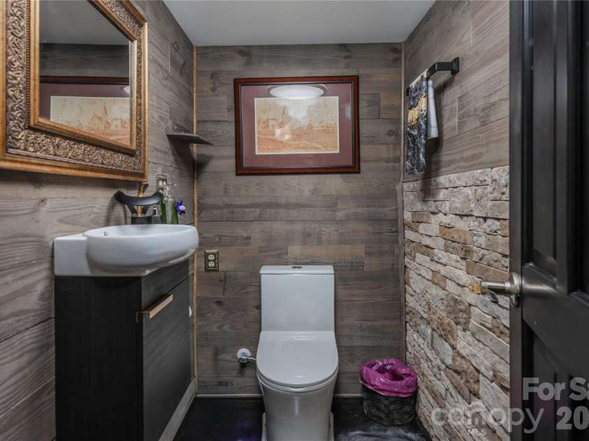 6851 Brantley Gordon Road, Denton, NC 27239.  MLS# CAR4409191, YatesRealty ID 45381. Basement 1/2 bath