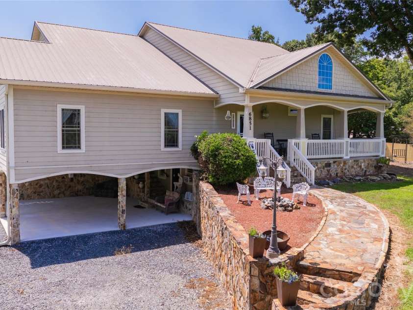 6851 Brantley Gordon Road, Denton, NC 27239.  MLS# CAR4409191, YatesRealty ID 45381. Stone walkway