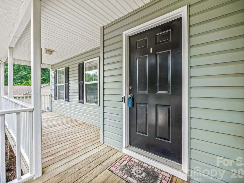 113 Wellspring Road, Fort Mill, SC 29715.  MLS# CAR4416149, YatesRealty ID 45382. 