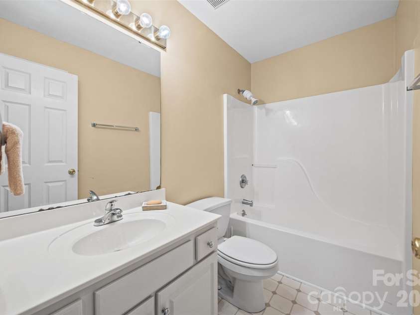 113 Wellspring Road, Fort Mill, SC 29715.  MLS# CAR4416149, YatesRealty ID 45382. 