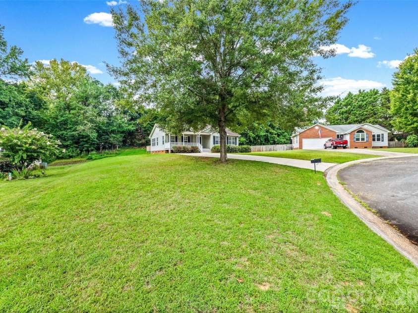 113 Wellspring Road, Fort Mill, SC 29715.  MLS# CAR4416149, YatesRealty ID 45382. 