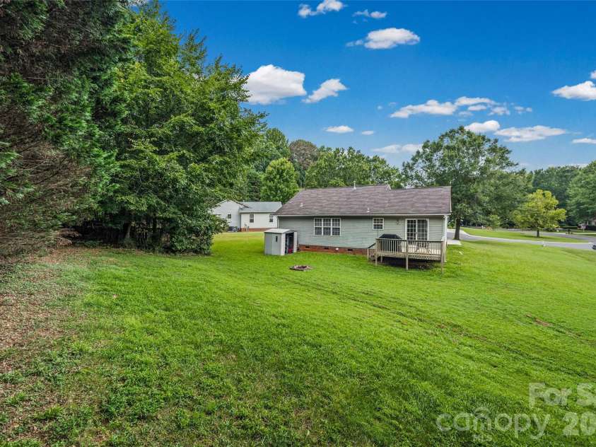 113 Wellspring Road, Fort Mill, SC 29715.  MLS# CAR4416149, YatesRealty ID 45382. 