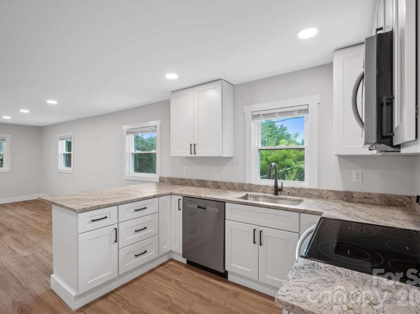 81 Second Street, Canton, NC 28716.  MLS# CAR4415717, YatesRealty ID 45383. 