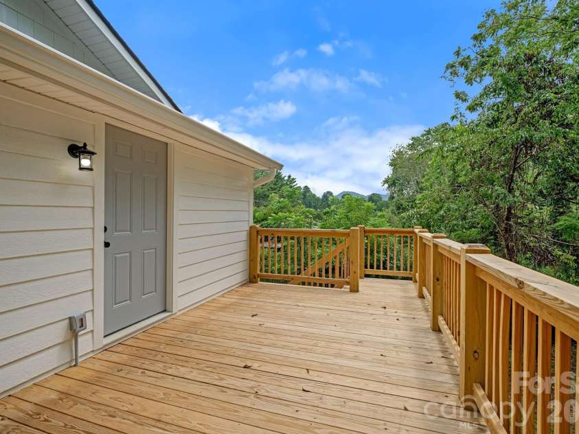 81 Second Street, Canton, NC 28716.  MLS# CAR4415717, YatesRealty ID 45383. 