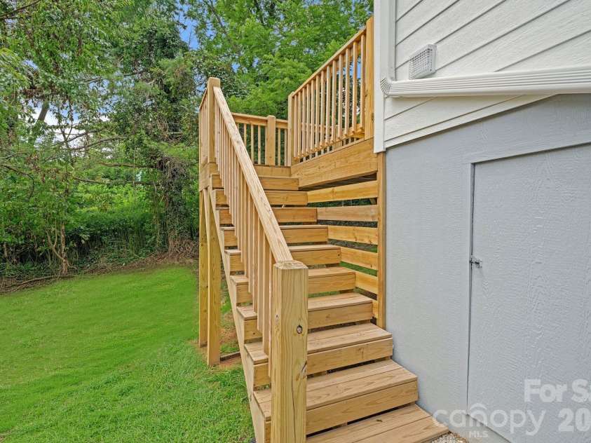 81 Second Street, Canton, NC 28716.  MLS# CAR4415717, YatesRealty ID 45383. 