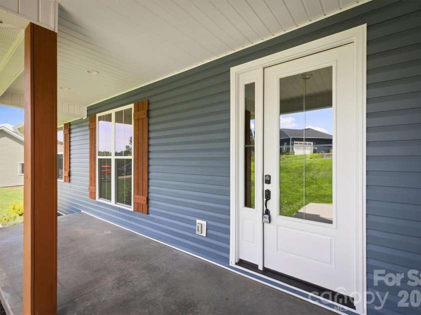 4326 Boulder Drive, Morganton, NC 28655.  MLS# CAR4415903, YatesRealty ID 45384. 