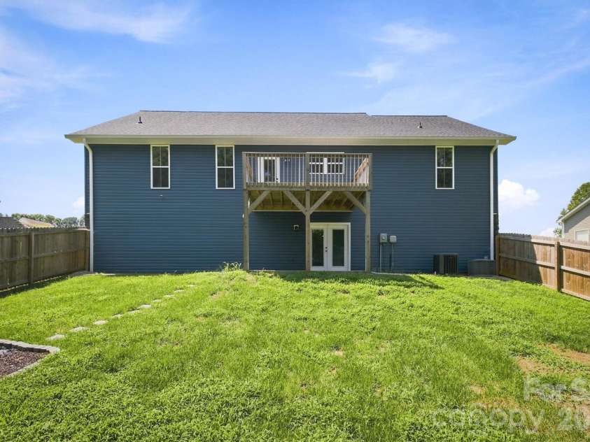 4326 Boulder Drive, Morganton, NC 28655.  MLS# CAR4415903, YatesRealty ID 45384. 