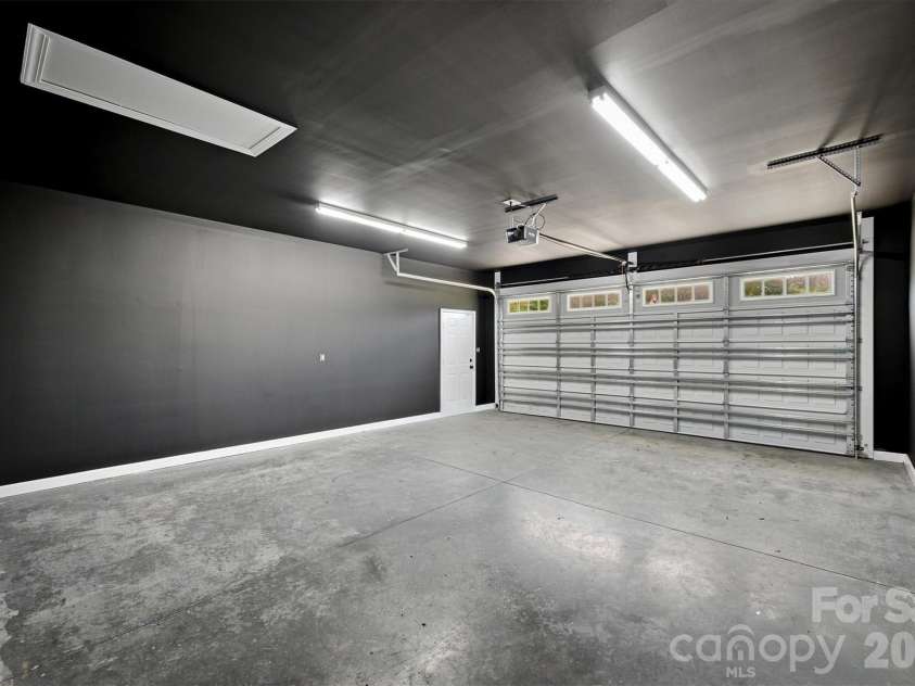 4326 Boulder Drive, Morganton, NC 28655.  MLS# CAR4415903, YatesRealty ID 45384. Garage