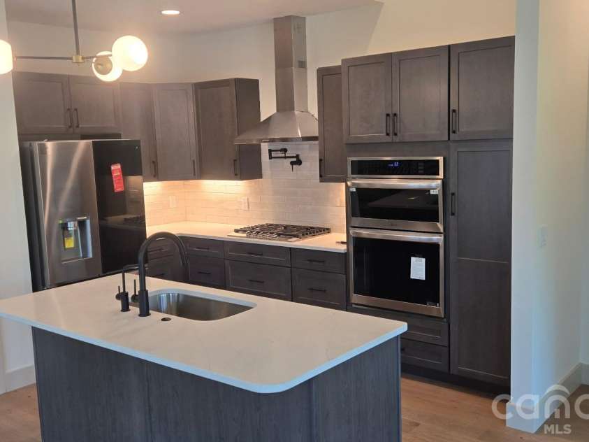 309 Iron Ridge Loop, Asheville, NC 28806.  MLS# CAR4416387, YatesRealty ID 45385. 