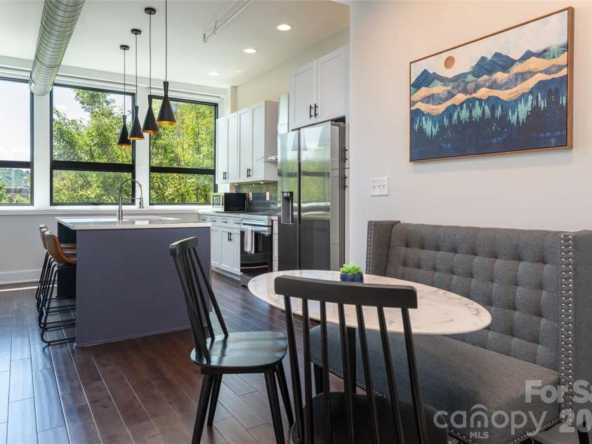 122 College Street, Asheville, NC 28801.  MLS# CAR4416400, YatesRealty ID 45389. Dining/Kitchen