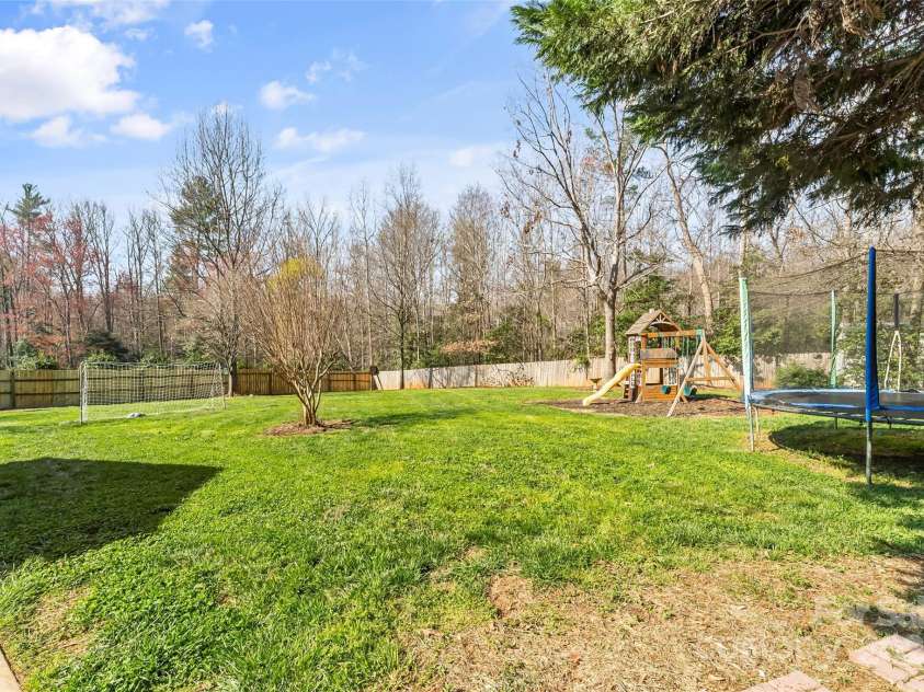 115 Brookstone Drive, Morganton, NC 28655.  MLS# CAR4238043, YatesRealty ID 4539. 