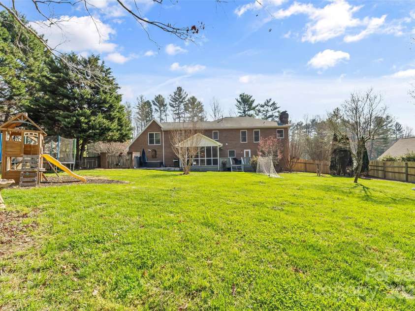 115 Brookstone Drive, Morganton, NC 28655.  MLS# CAR4238043, YatesRealty ID 4539. 