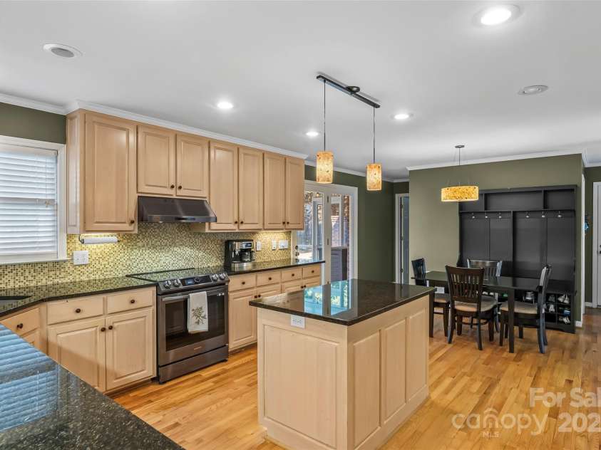 115 Brookstone Drive, Morganton, NC 28655.  MLS# CAR4238043, YatesRealty ID 4539. 