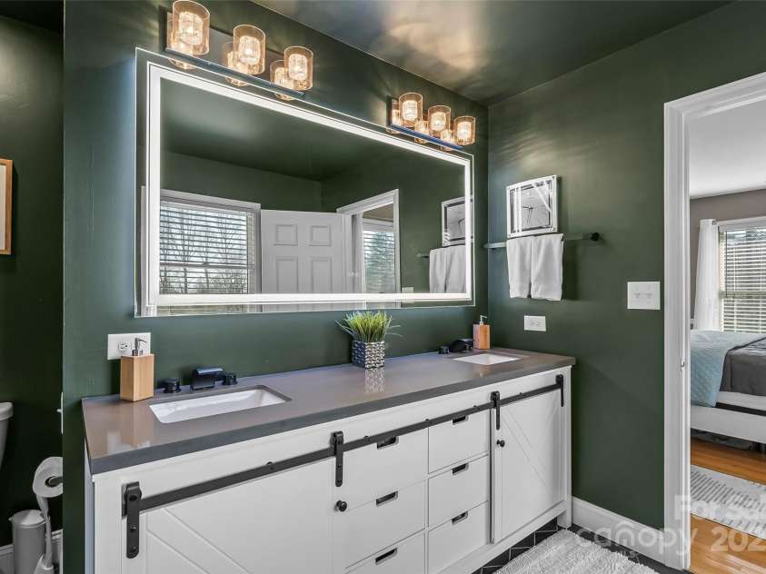 115 Brookstone Drive, Morganton, NC 28655.  MLS# CAR4238043, YatesRealty ID 4539. 
