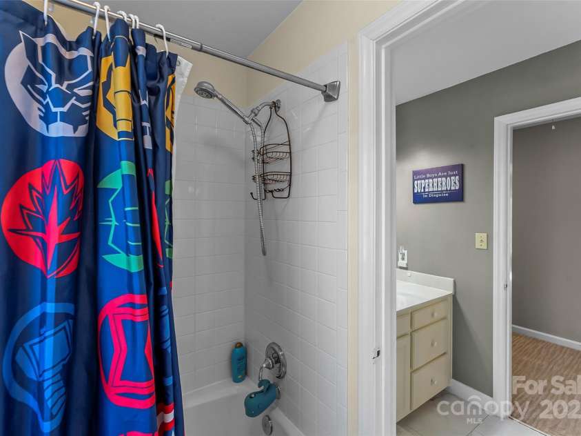 115 Brookstone Drive, Morganton, NC 28655.  MLS# CAR4238043, YatesRealty ID 4539. 