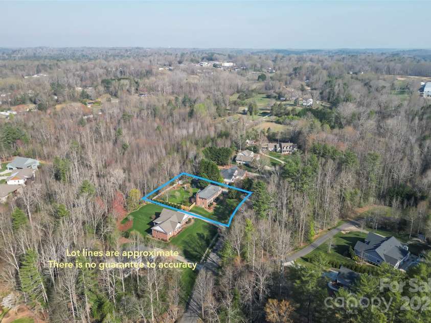 115 Brookstone Drive, Morganton, NC 28655.  MLS# CAR4238043, YatesRealty ID 4539. 