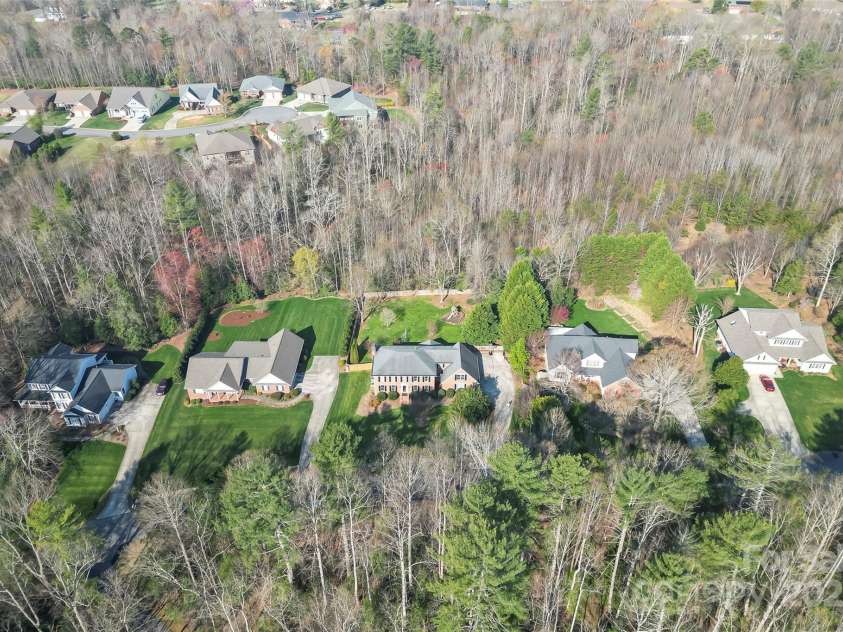 115 Brookstone Drive, Morganton, NC 28655.  MLS# CAR4238043, YatesRealty ID 4539. 