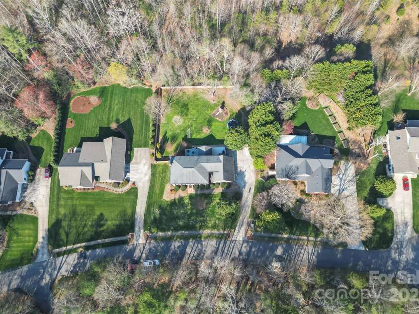 115 Brookstone Drive, Morganton, NC 28655.  MLS# CAR4238043, YatesRealty ID 4539. 