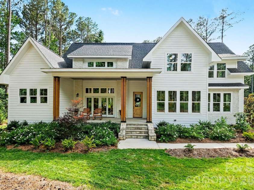 3401 Sherman Drive, Lancaster, SC 29720.  MLS# CAR4386510, YatesRealty ID 4539. 