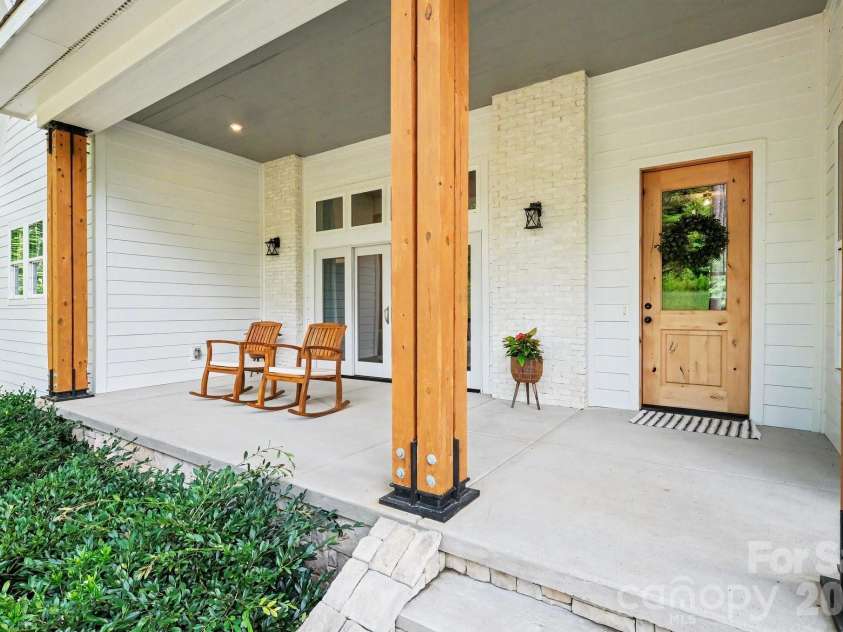 3401 Sherman Drive, Lancaster, SC 29720.  MLS# CAR4386510, YatesRealty ID 4539. Inviting covered front entry porch