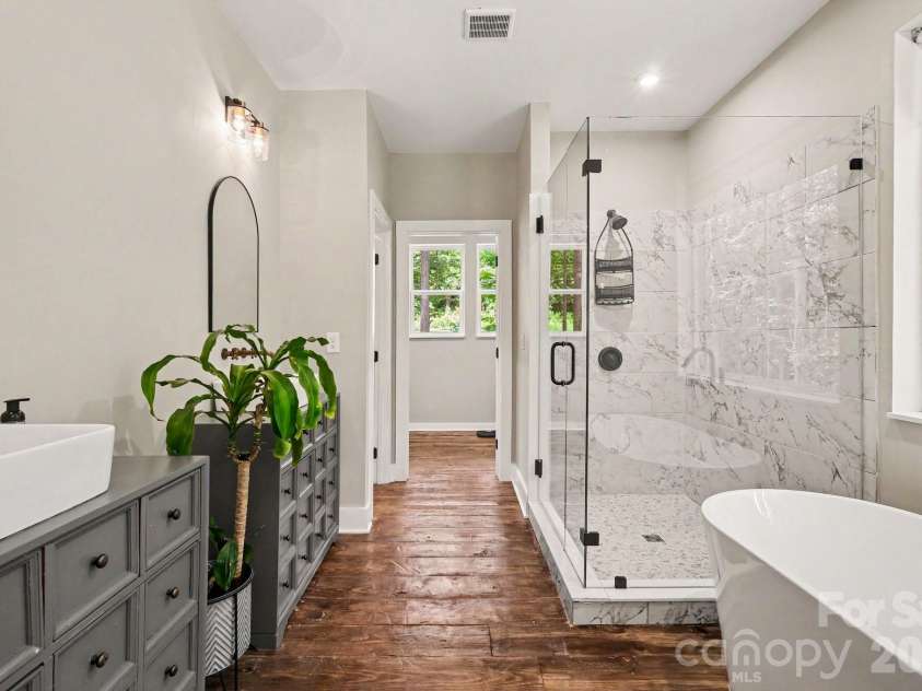 3401 Sherman Drive, Lancaster, SC 29720.  MLS# CAR4386510, YatesRealty ID 4539. Primary bathroom suite on main
