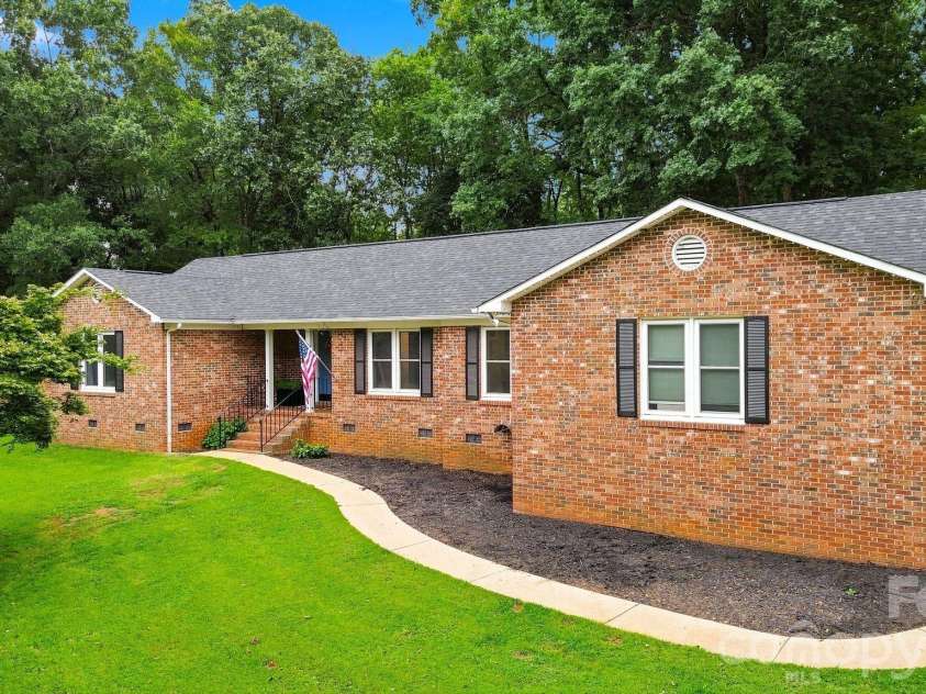 2304 Eden Terrace, Rock Hill, SC 29730.  MLS# CAR4416366, YatesRealty ID 45391. 
