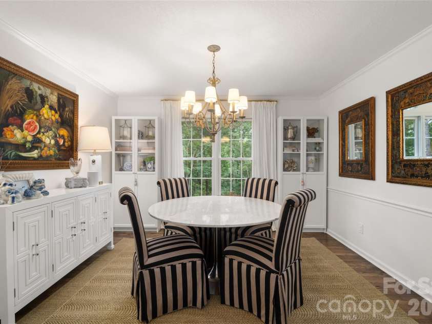 167 Skyview Circle, Asheville, NC 28804.  MLS# CAR4413125, YatesRealty ID 45393. 