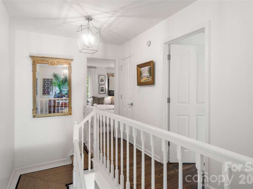 167 Skyview Circle, Asheville, NC 28804.  MLS# CAR4413125, YatesRealty ID 45393. 