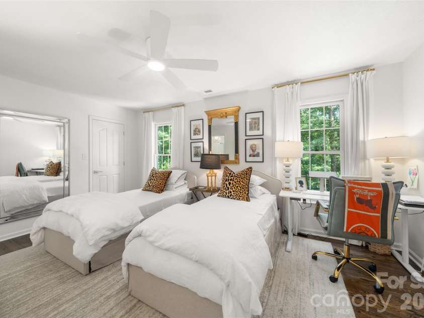 167 Skyview Circle, Asheville, NC 28804.  MLS# CAR4413125, YatesRealty ID 45393. 