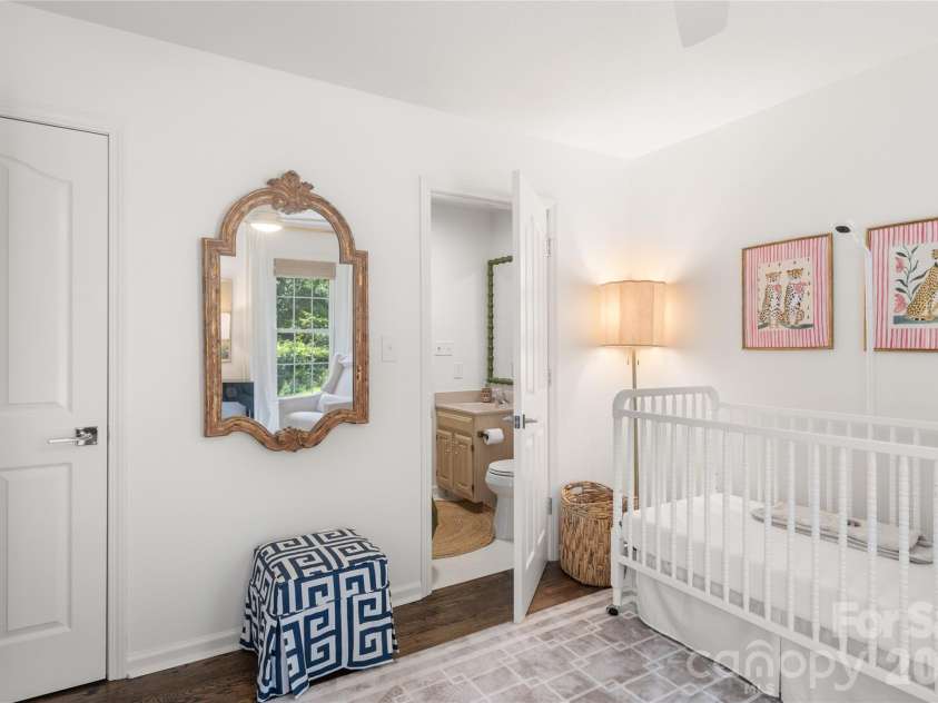 167 Skyview Circle, Asheville, NC 28804.  MLS# CAR4413125, YatesRealty ID 45393. 