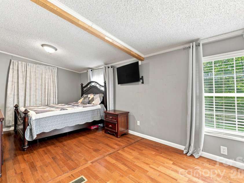 4 Sunset Farms Road, Whittier, NC 28789.  MLS# CAR4416408, YatesRealty ID 45394. Bedroom 2